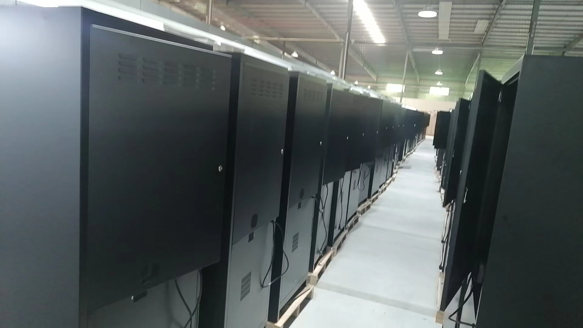 cheap commercial hot full automatic coffee vending machine for company hotel station gym use