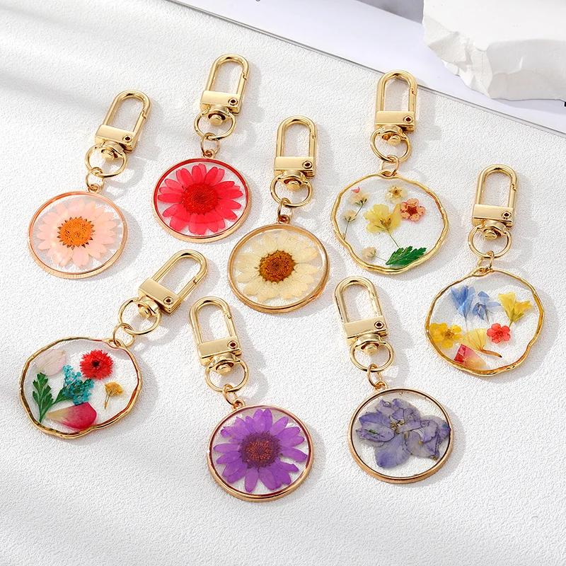 Round Natural Daisy Dried Flowers Keychains Keyring For Friends Gift Real Flower Leaf Plant Bag Car Box Key Accessories