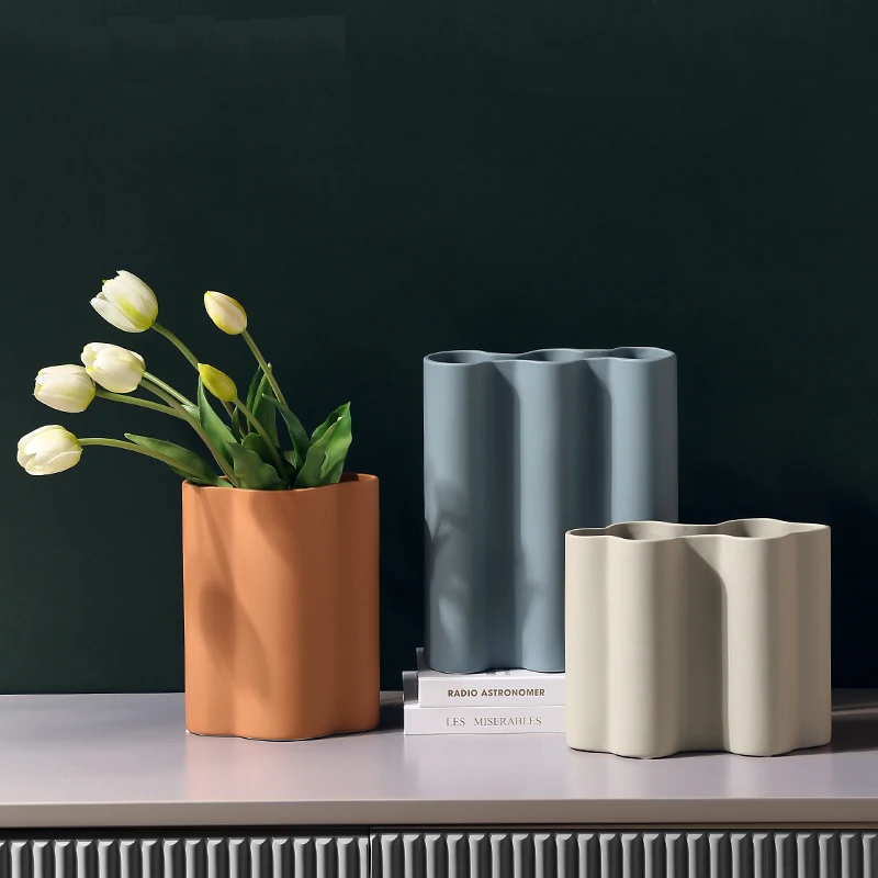 Nordic Luxury Home Decor Matt Color Ceramic U Shape Vase Dried Flower Arrangements Porcelain glazed for Living Room
