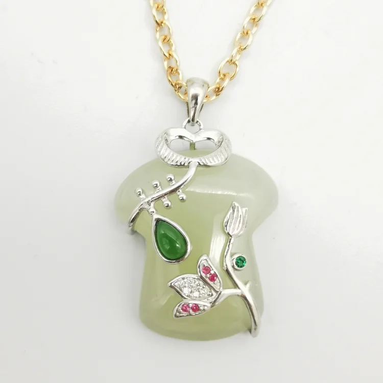 
2020 Hot sale Sterling silver fashion hetian Silver and white jade stone Cheongsam pendant necklace with chain 