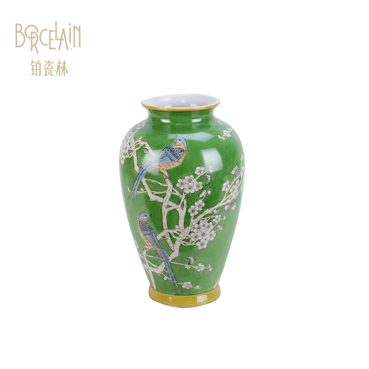 Chinese green pattern ceramic porcelain vase