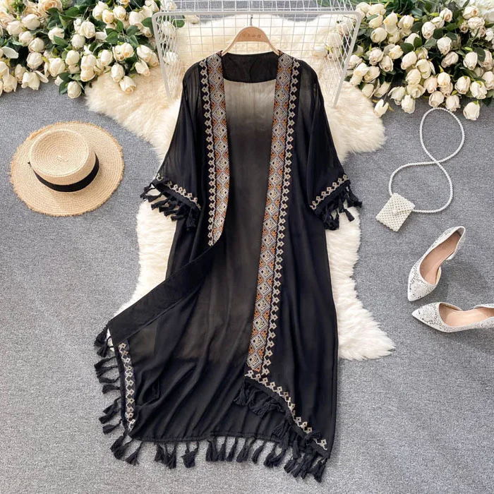 LY3064  New 2023 Fashion Design Black White Color Embroidery Bohemian Kimono Shirt Blouse Bohemian Blouses Jacket