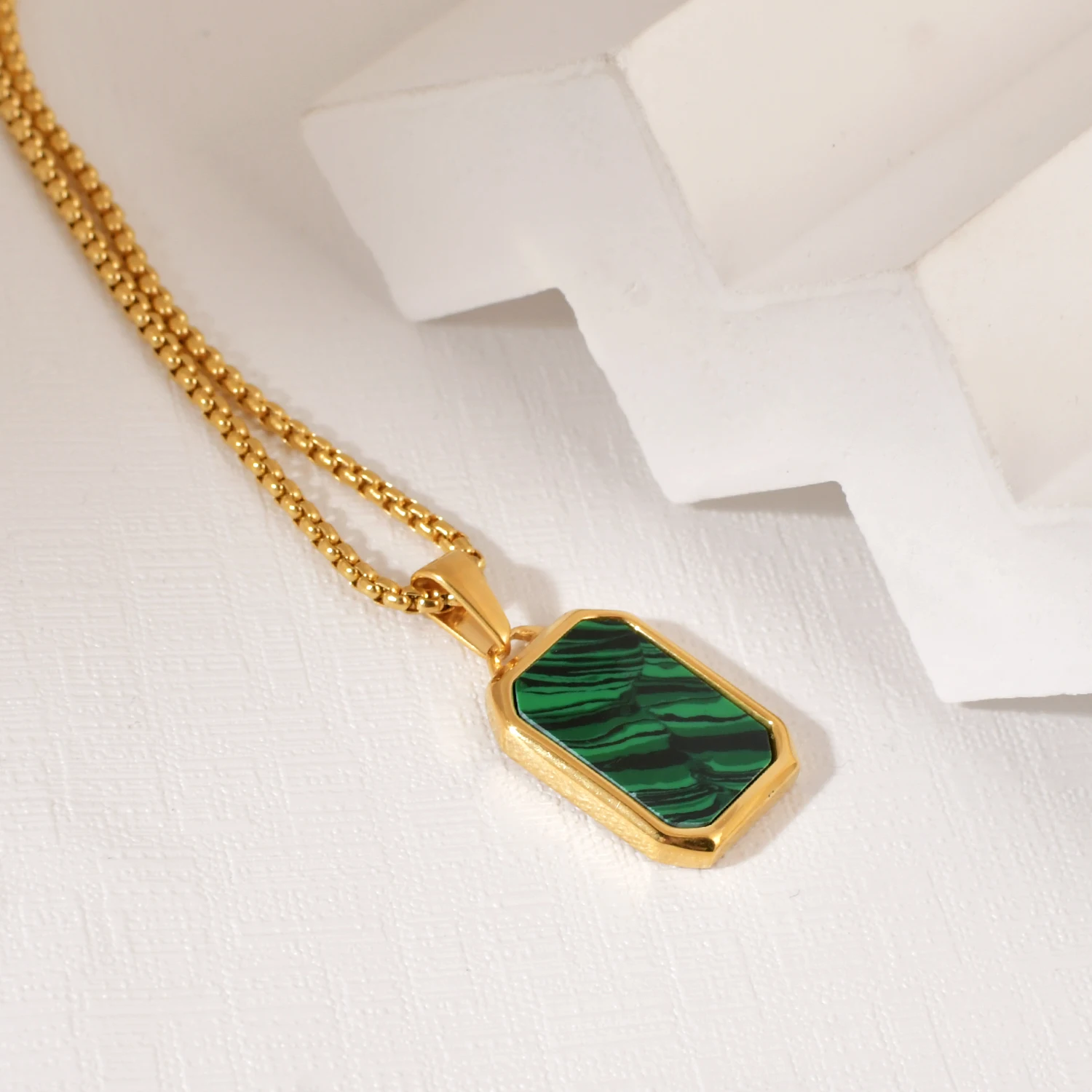 Vintage Gemstone Tiger Eye Black Onyx Malachite Green Pendants 18k Gold Plated Stainless Steel Natural Stone Pendant