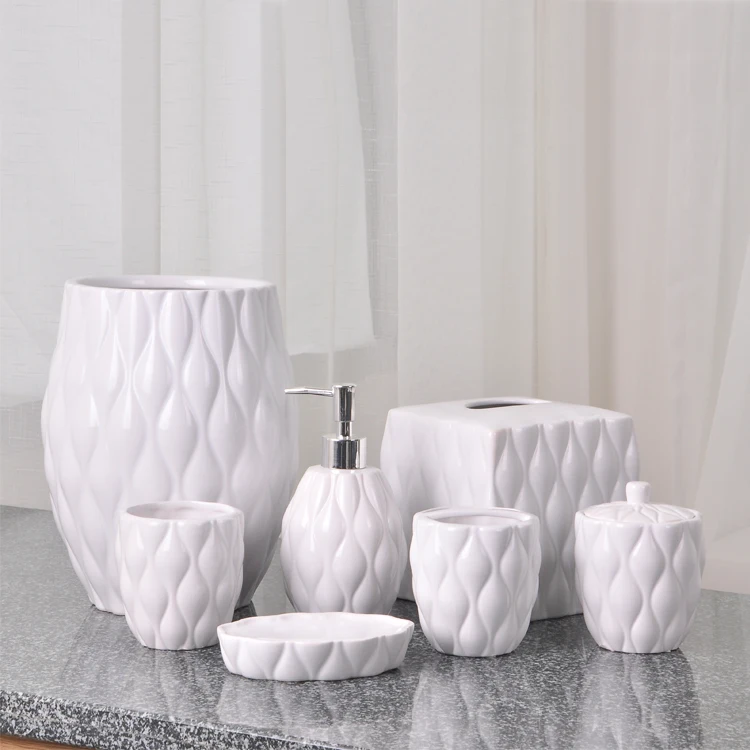 China Factory Wholesale Minimalistic Ceramic Bathroom Accessories Set