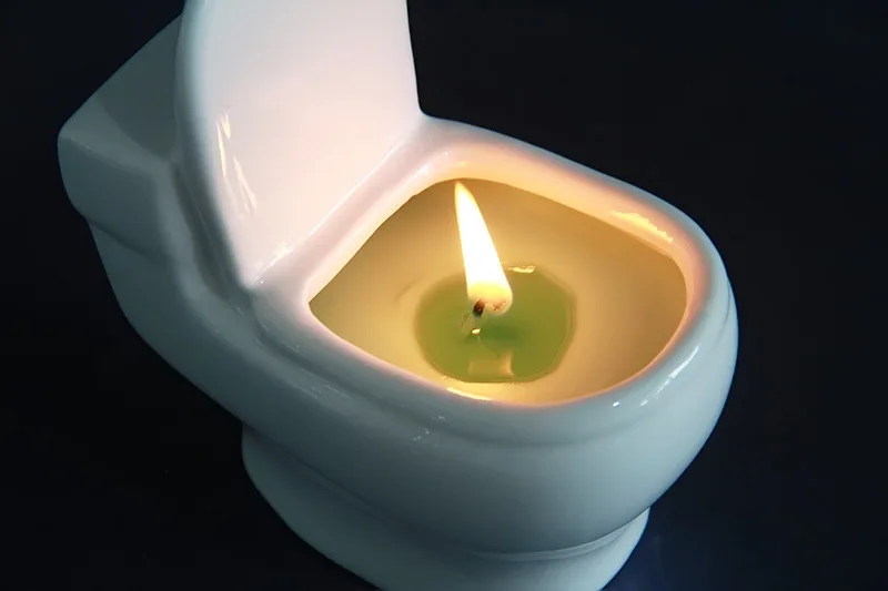 Quirky Customized Toilet-themed Scented Candles Handcrafted from Paraffin Wax with Decorative Aromatherapy Fragrance