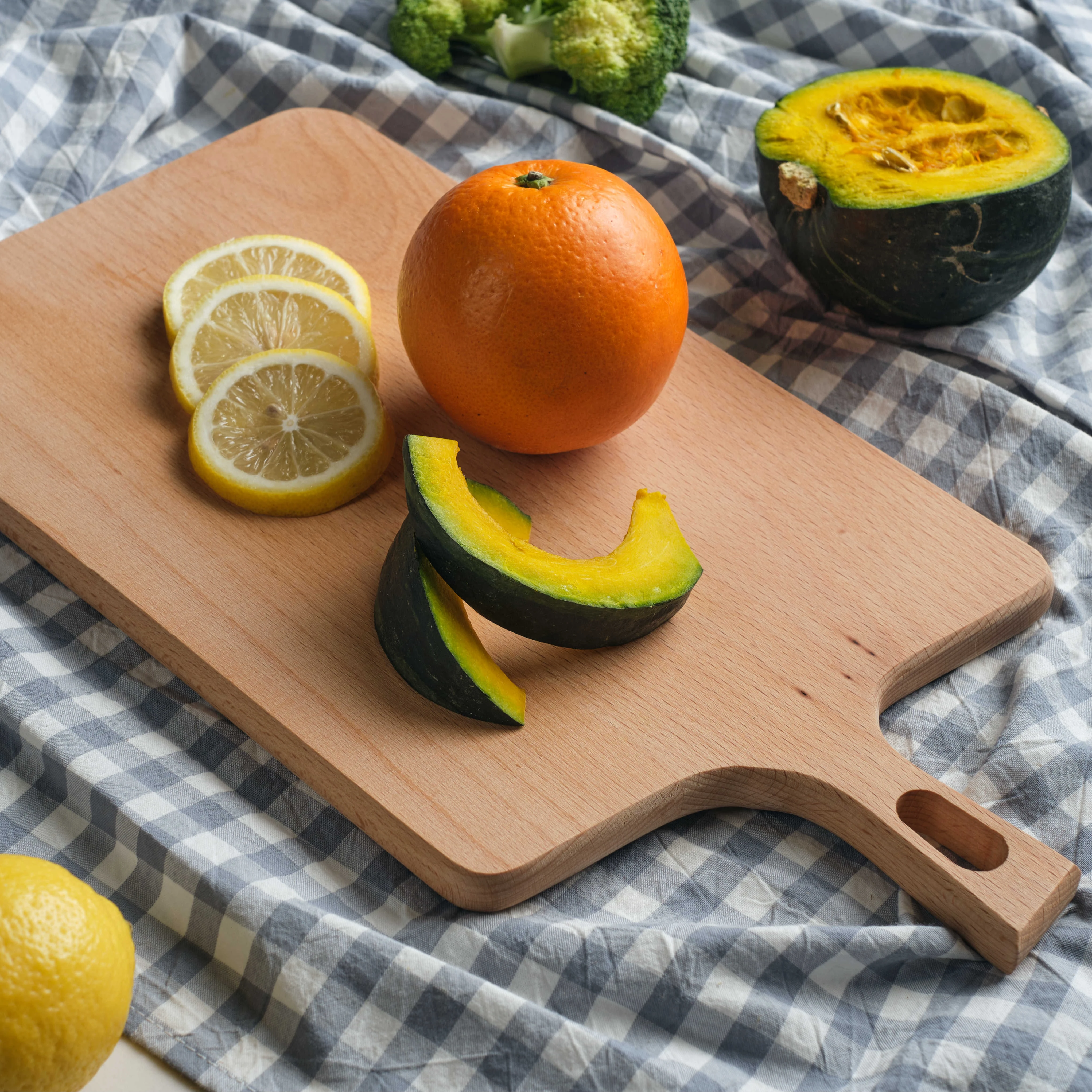 Factory Custom Japanese style beech household cutting board bread sushi pizza tray with handle wooden cutting board