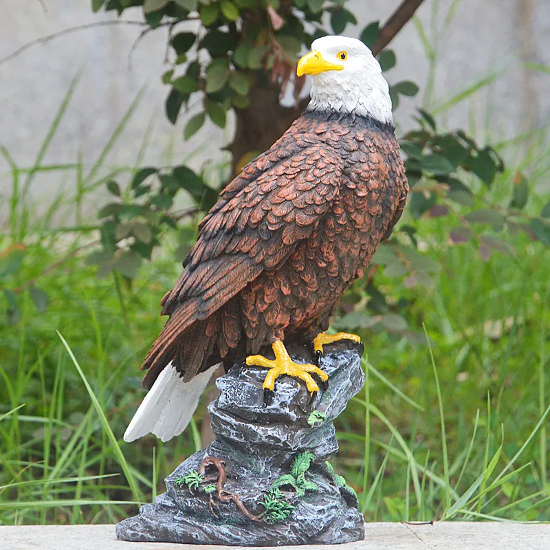 Simulation Eagle Courtyard Villa Home Crafts Animal Resin Ornament Sculpture Outdoor Garden Decorations