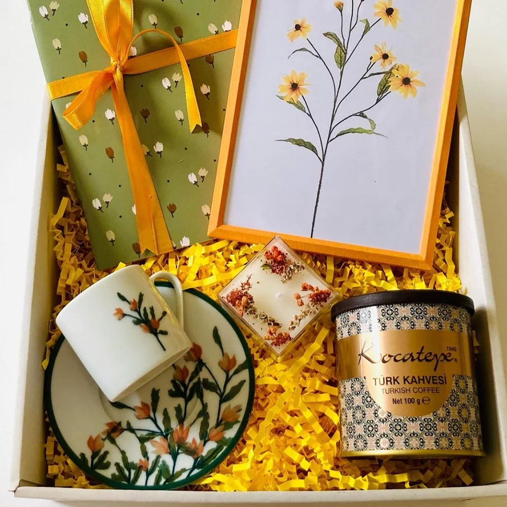 Complete Packaging Solution Shockproof Colorful Shredded Paper Decorating Lafie Paper Grass Gift Box Filler Packing Gift Boxes