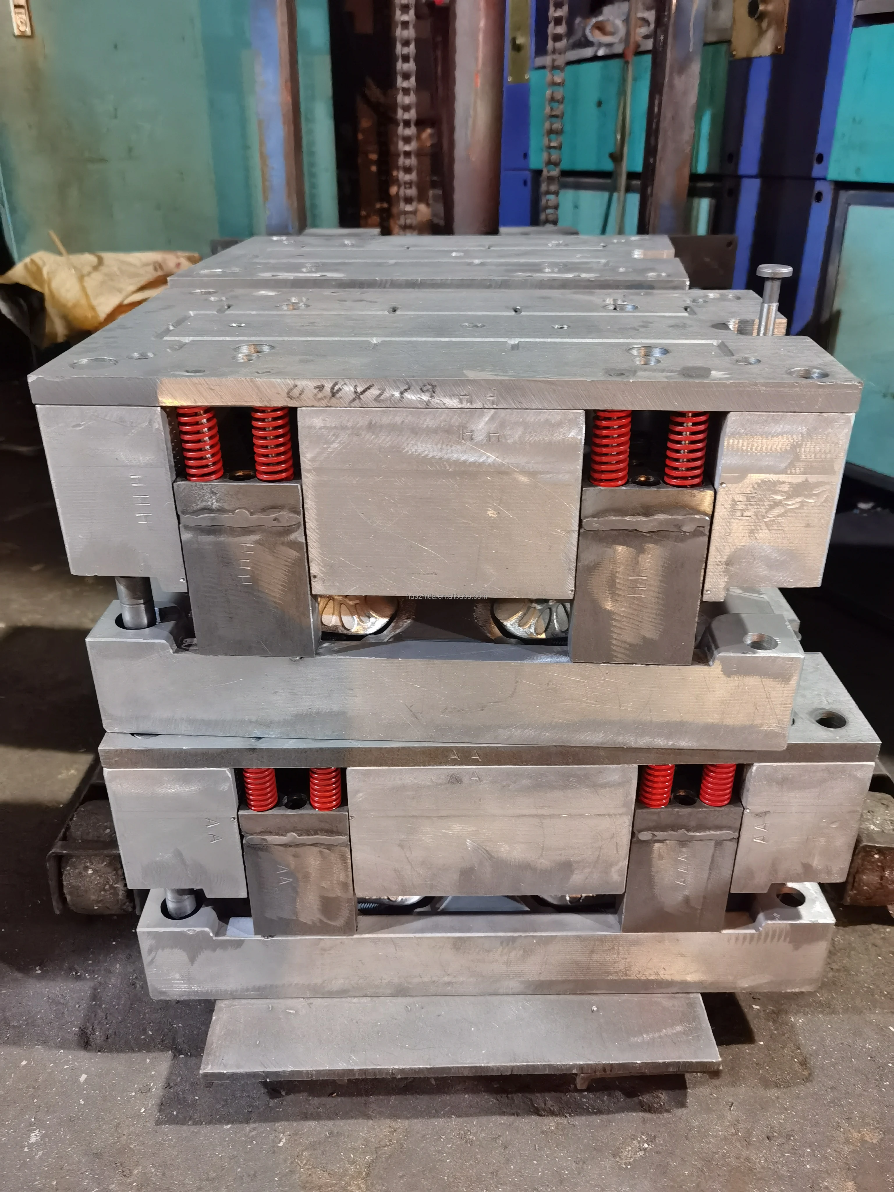 Huazhida EVA newest design injection shoe Mold