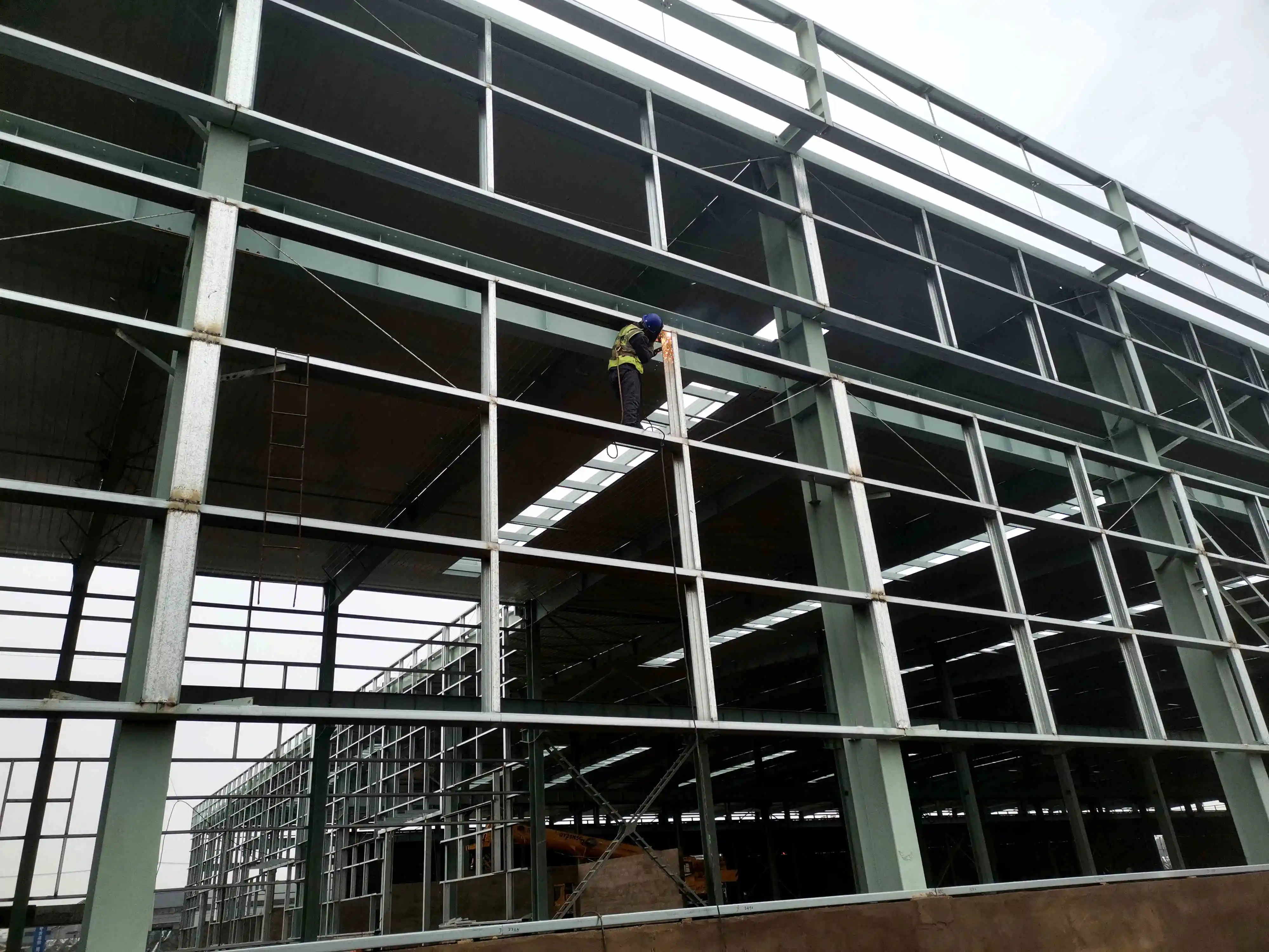 Modern Design Warehouse Steel Structure Light Gauge Metal Workshop Building with Competitive Price Quonset Hut Quonset Hut
