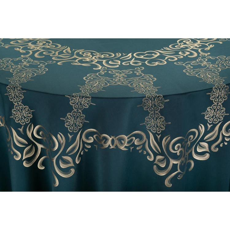 Classic Floral Scrolls Tablecloth with Buttercup leaves Damascus veins Paisley Kashmir Pattern