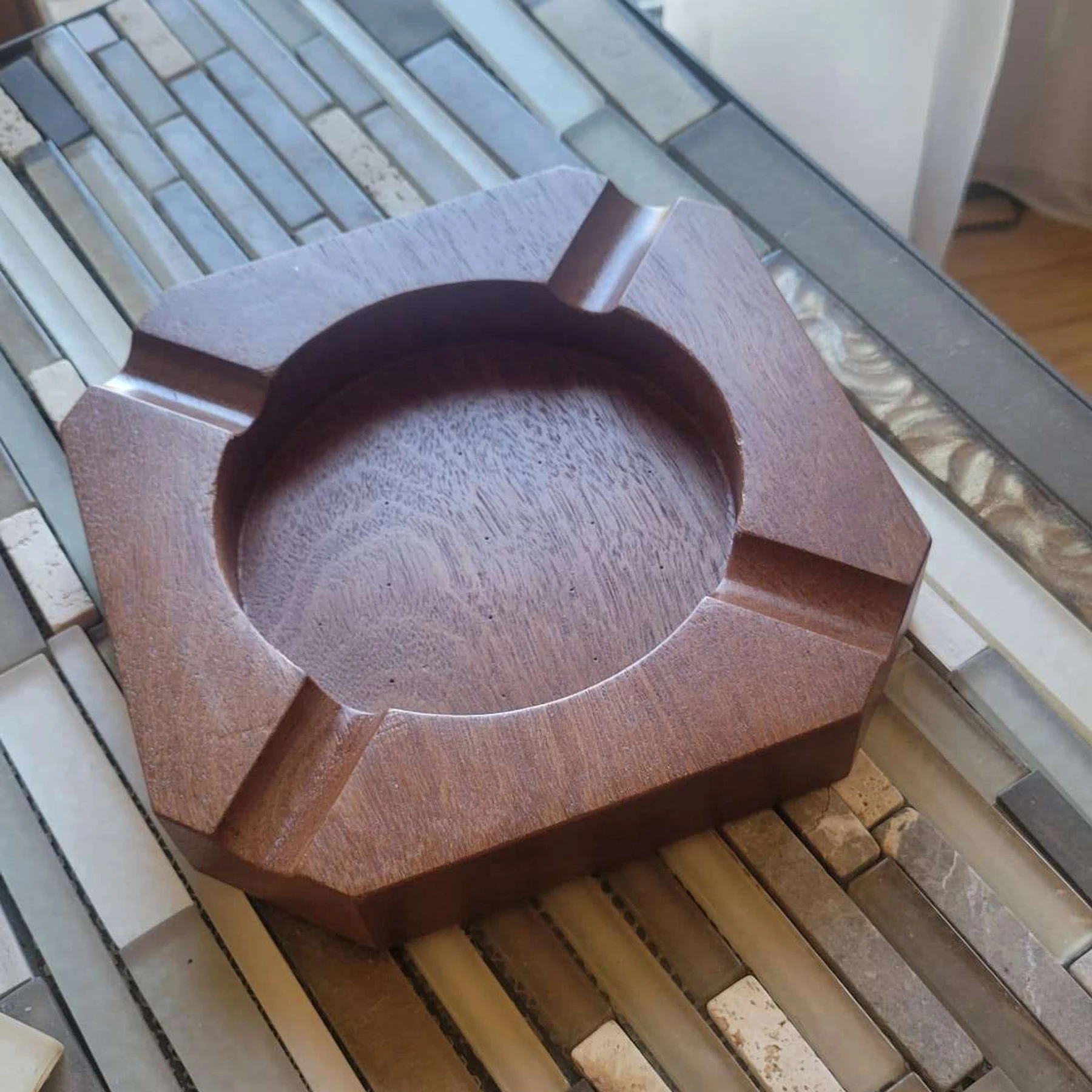 Wholesale Wooden Ash tray Luxury crafts no Lid for Smokers natural Cambodia redwood  Ash Tray Durable Easy to Clean Cool Ashtray