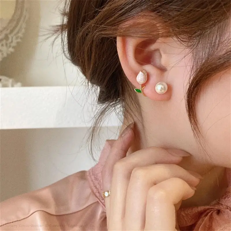 Hot Sale South Korea Dongdaemun design Tulip pearl earrings studs 2022 new fashion high-grade sense of temperament earrings