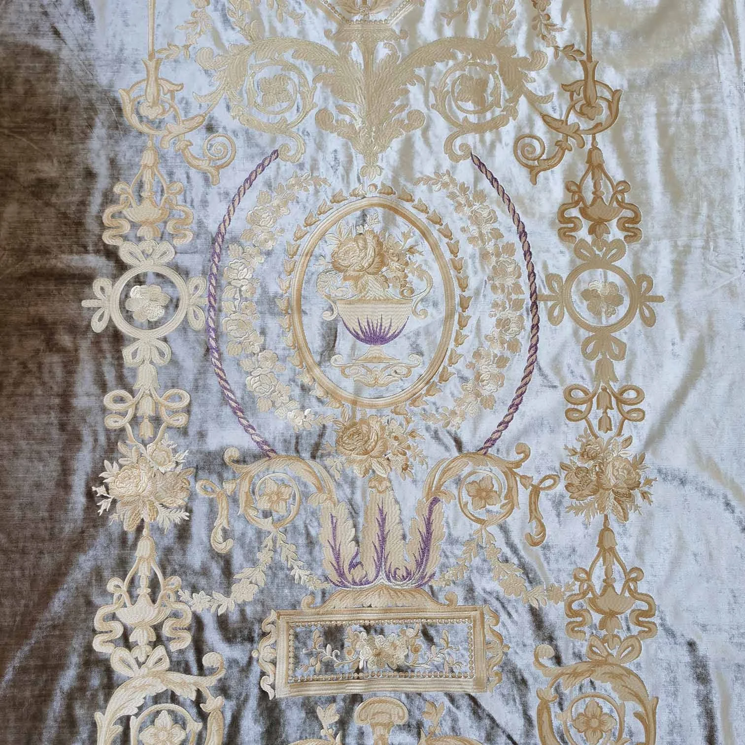 Modern Luxury Velvet Fabric Tissus Ameublement Canap Africaine Embroidery Sofa Curtain Fabric