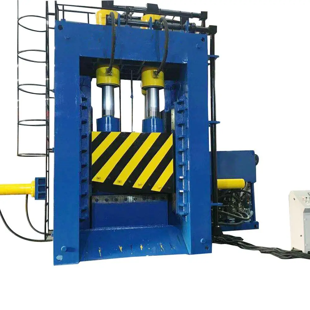 Мобильный гидравлический пресс-подборщик с управлением PLC