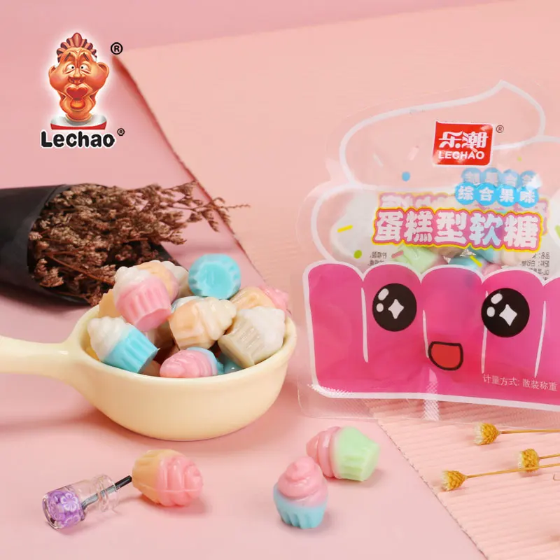 Factory wholesale cartoon gummy candy sweet 3d 4d cupcake cakes shape halal gummy mix fruit candy