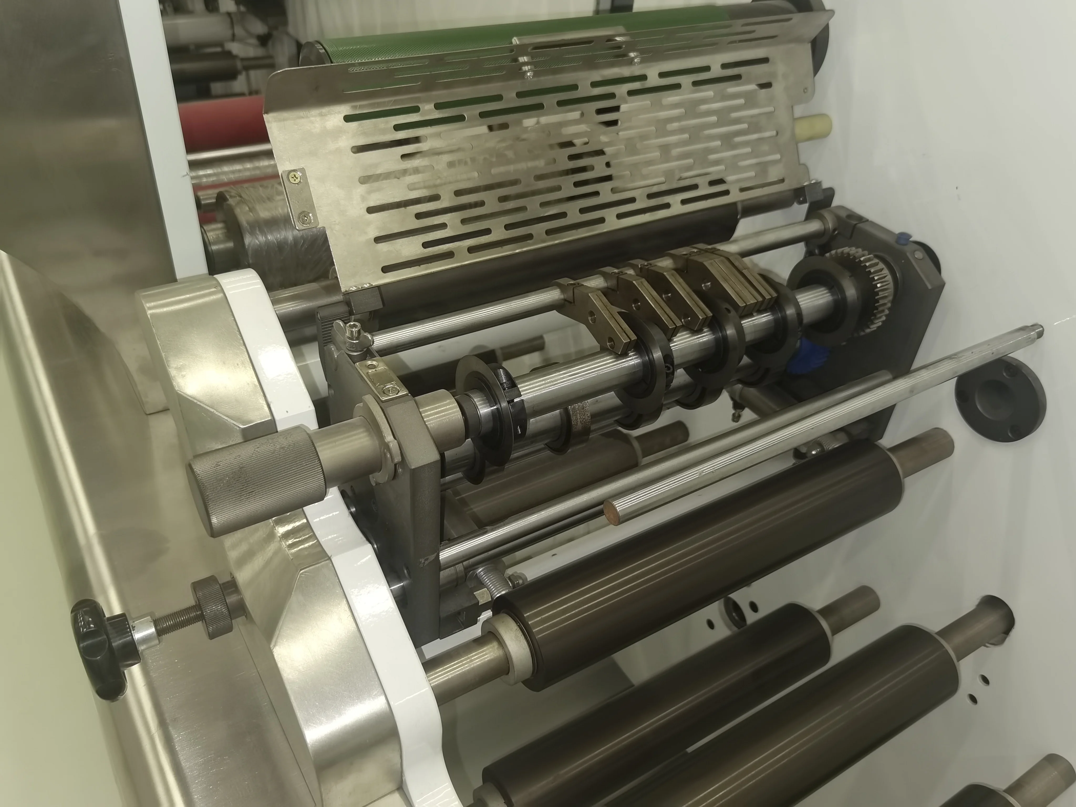  High speed 7 color hologram plastic film inline flexo printing and sheet machine manufacturer