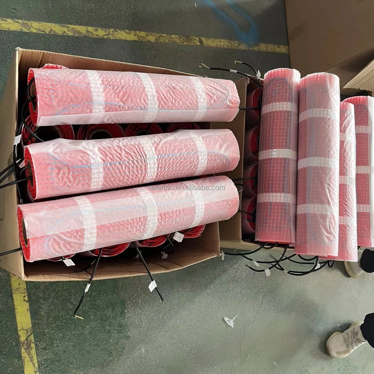 110v Electric floor heating mats in floor heating system with room thermostat uth170