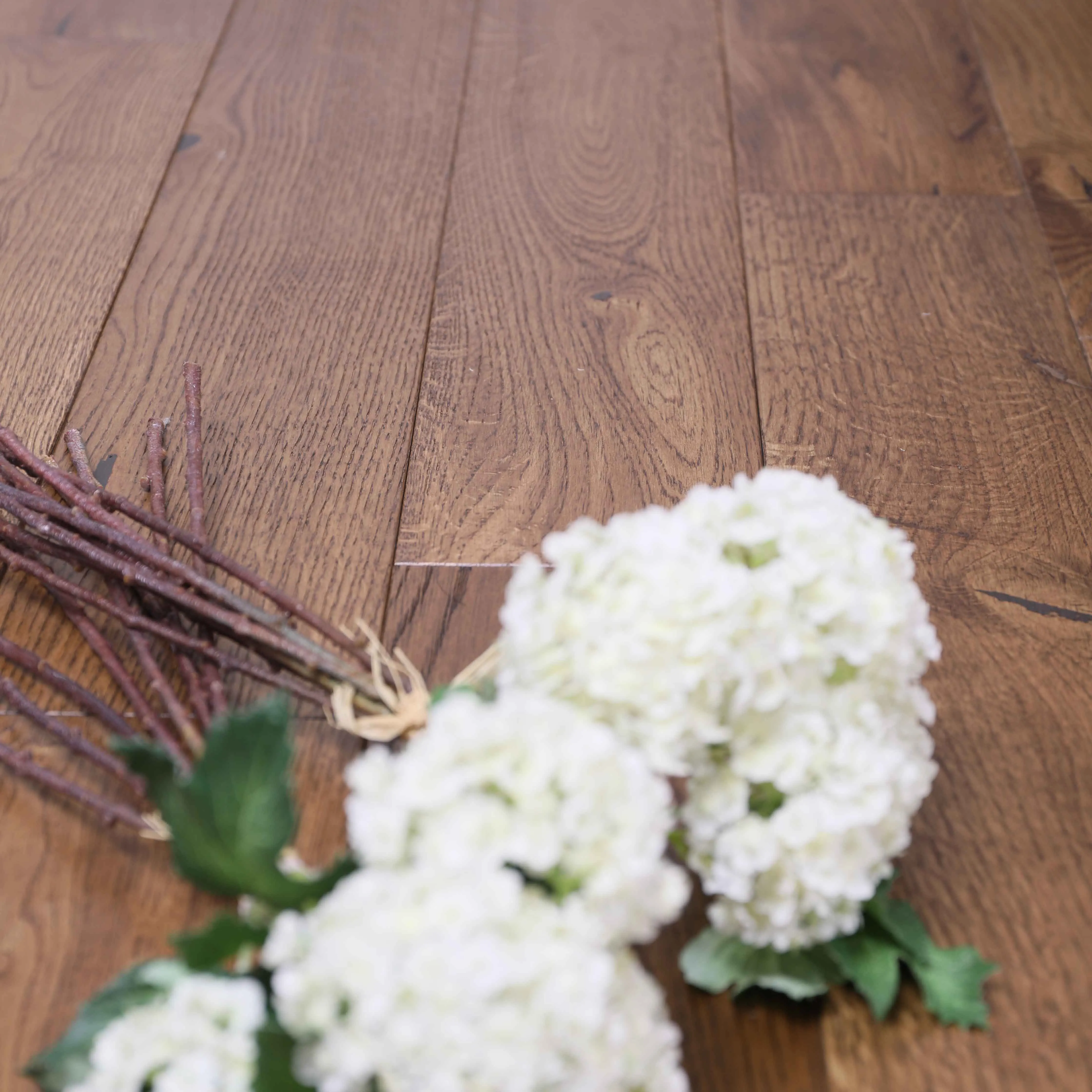 
High Quality Solid Wood Timber Laminate Flooring 