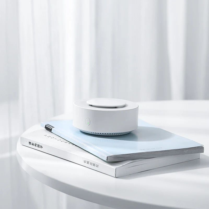 Hot Selling Smart Aroma Diffuser Lamp Mini Portable Desktop Fragrance Diffuser Unique Design Air Humidifier