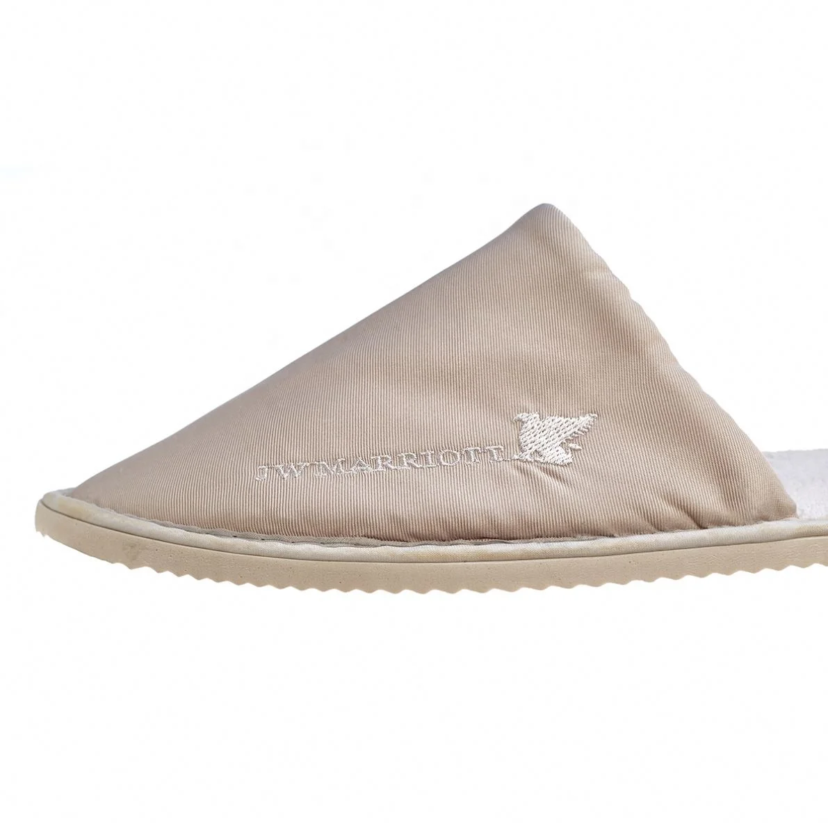 Chinese Manufacturers Produce High-Quality Coral Velvet Washable Hotel Disposable Slippers