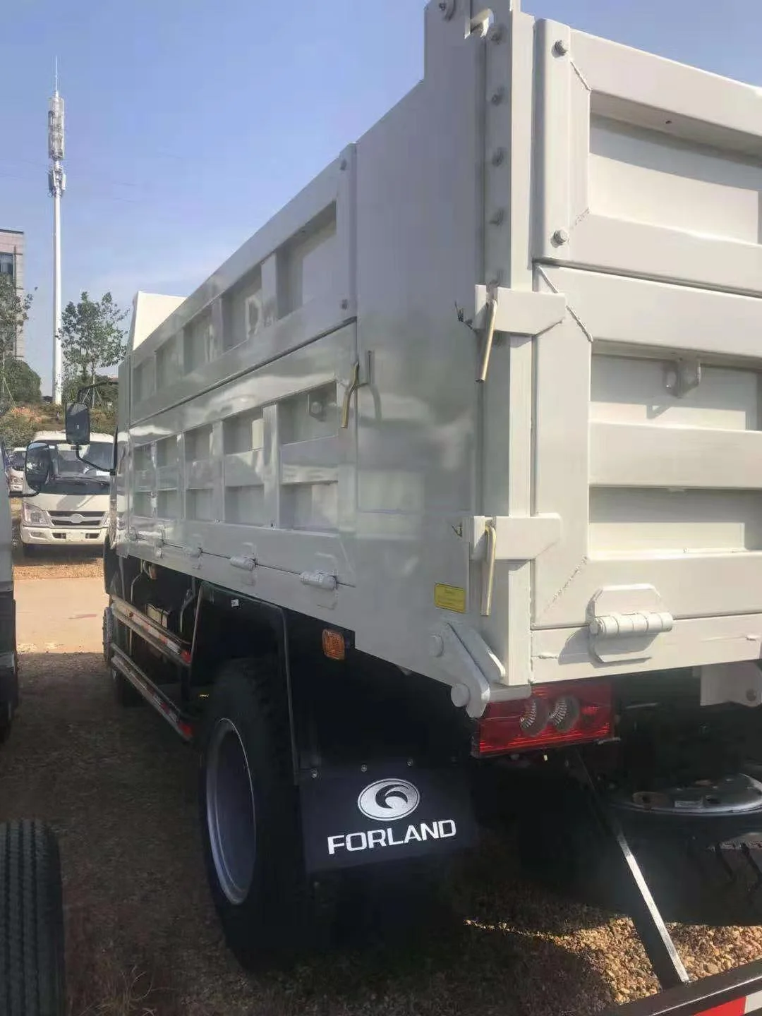 
POPULAR 4X2 FORLAND 12-15TONS LHD DUMP TRUCK WITH 130HP DIESEL ENGINE 