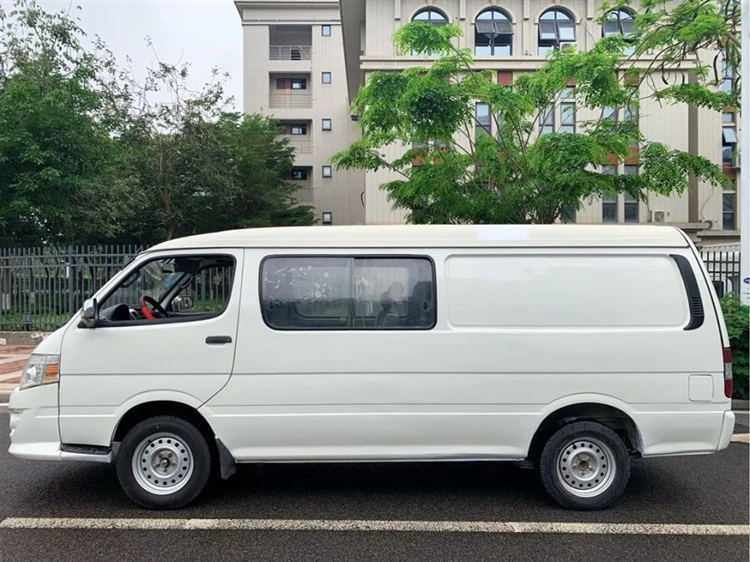 Factory Supply Attractive Price Used Manual Sedan Car