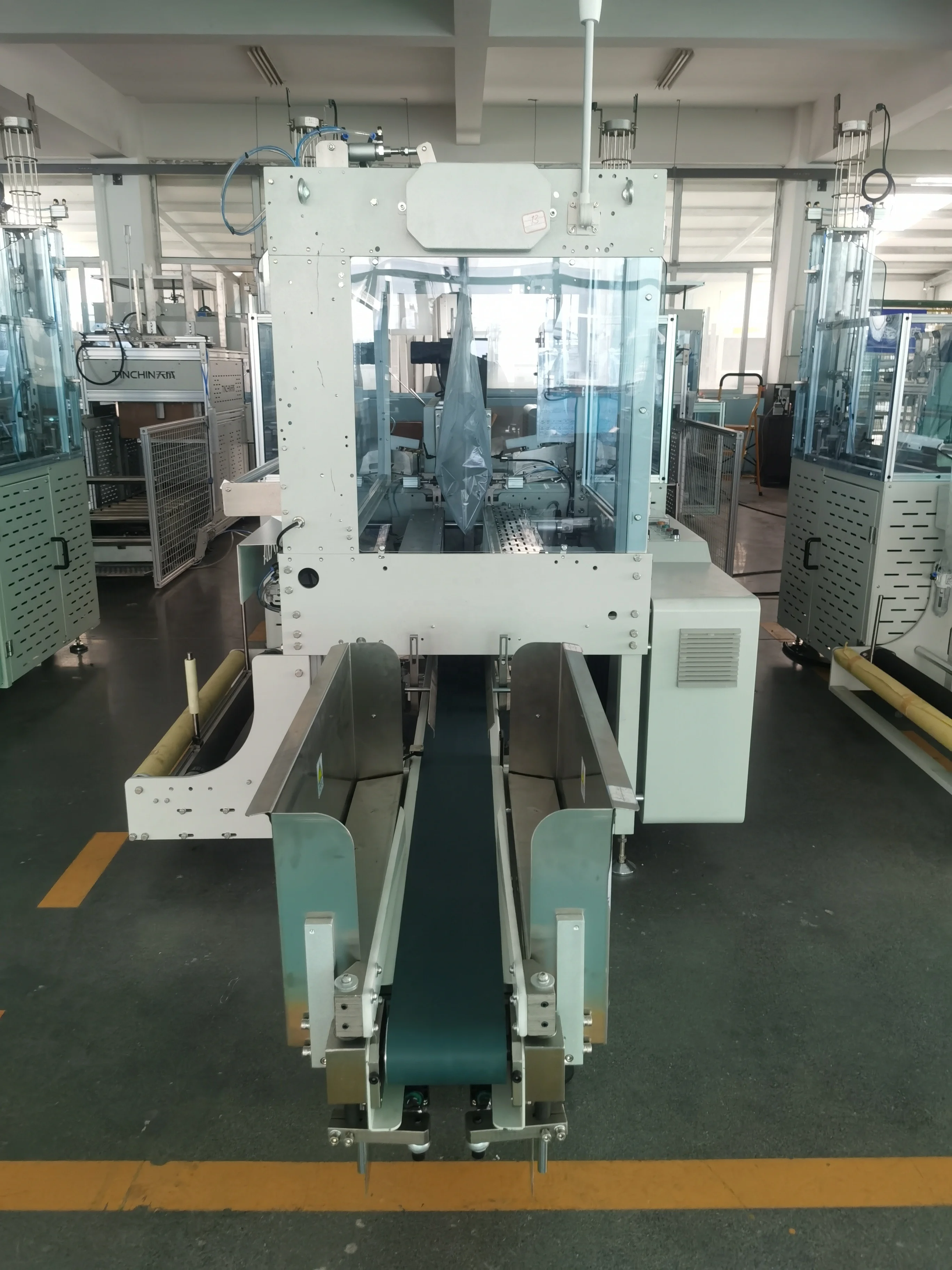 disposable plastic cup packing sauce cup packing machine with laser counting