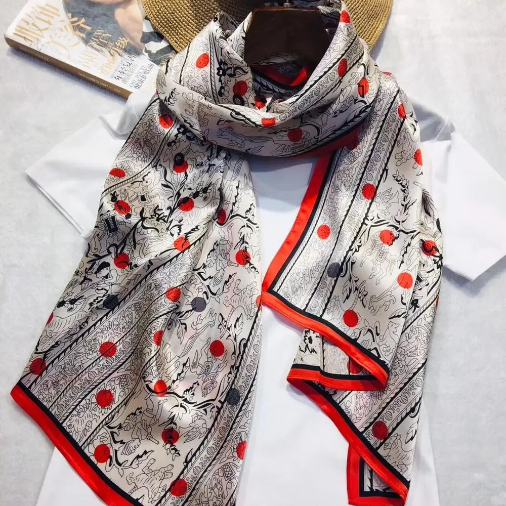 Оптовая продажа с фабрики, уникальный дизайн, квадратная шелковая атласная Бандана с цифровым принтом, Женский Мягкий Шелковый шарф
