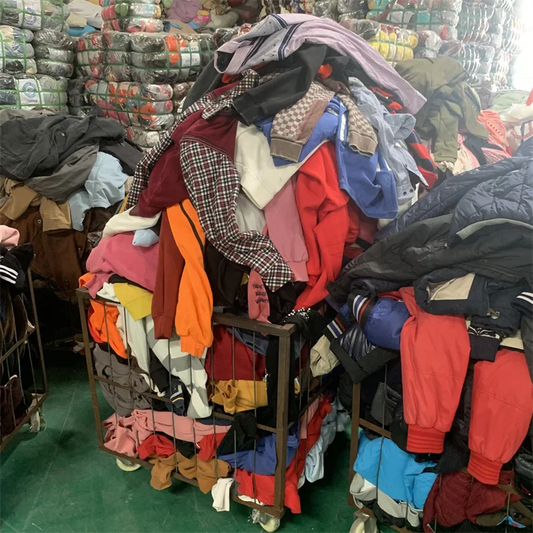 Second Hand Winter Clothes Container Mixed Man Woman And kids used  winter clothes