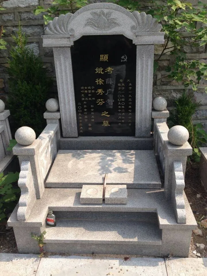 High Quality Materials, Modern and Minimalist Stone End Custom Carving Techniques, Granite Tombstones