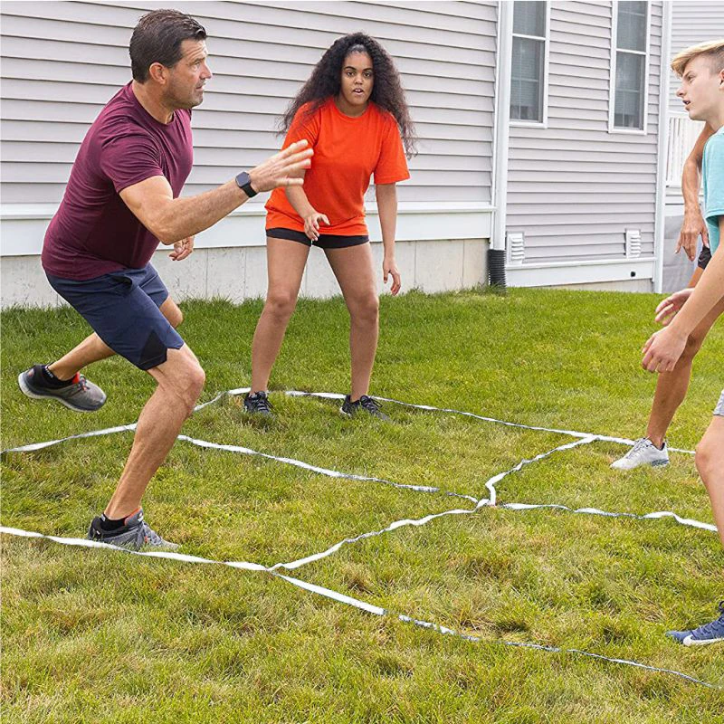 Easy to set-up home simple outdoor four square volleyball game set with court strips  rubber ball and pump