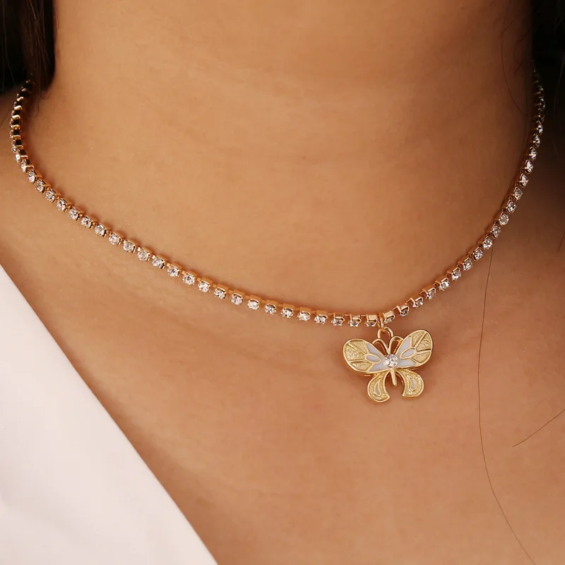 Explosive fashion butterfly necklace simple personality electroplating alloy torque chain pendant locket choker necklet