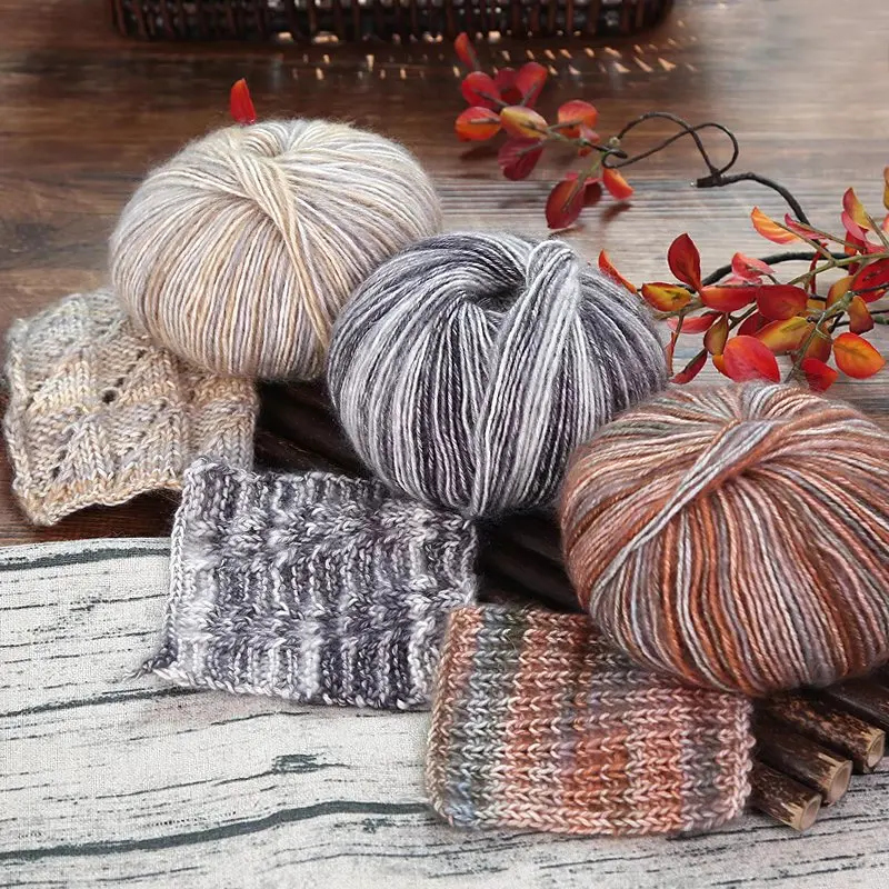 The best selling colorful cotton yarn is a colorful rainbow cotton yarn used for hand weaving