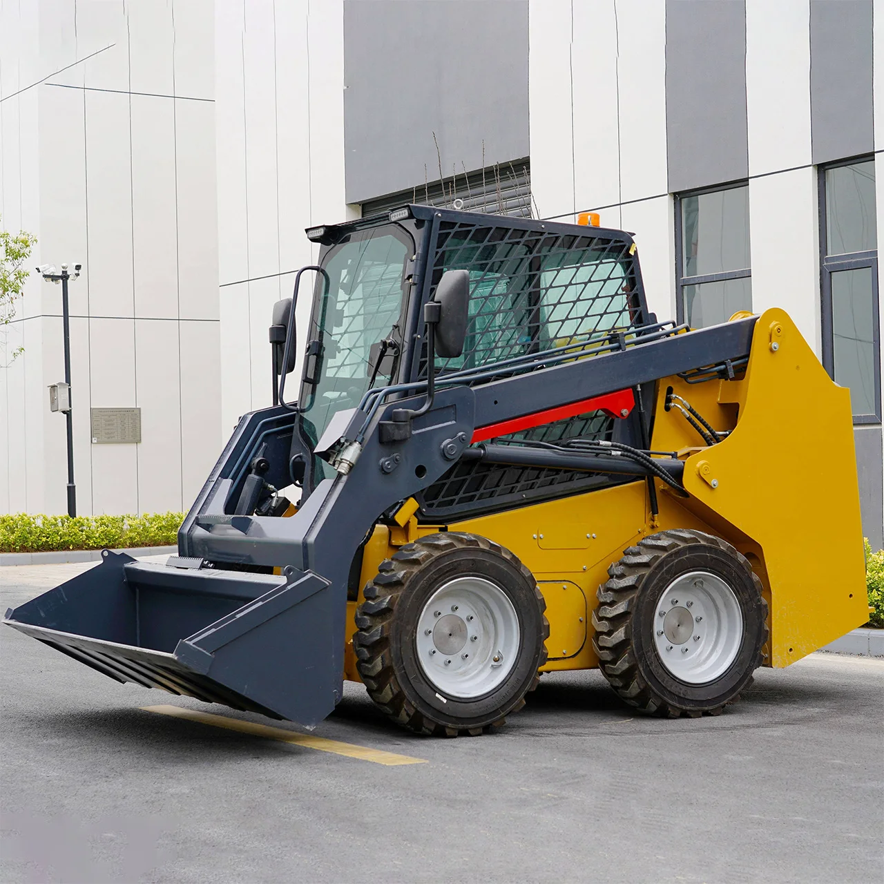 Fast delivery Cheap Epa Mini Garden Loader Track Mini Skid Steer Loader Garden Grass Cutting Machine