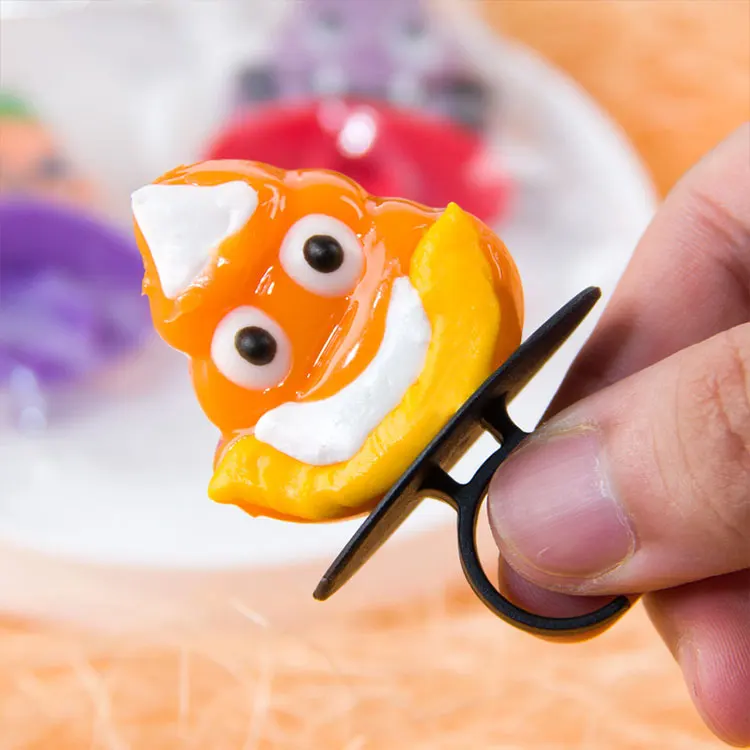 New Style Fruit Flavor Ring Pop Candy High Quality Colorful Cartoon Cute Little Bear Shape Ring Lollipop Candy