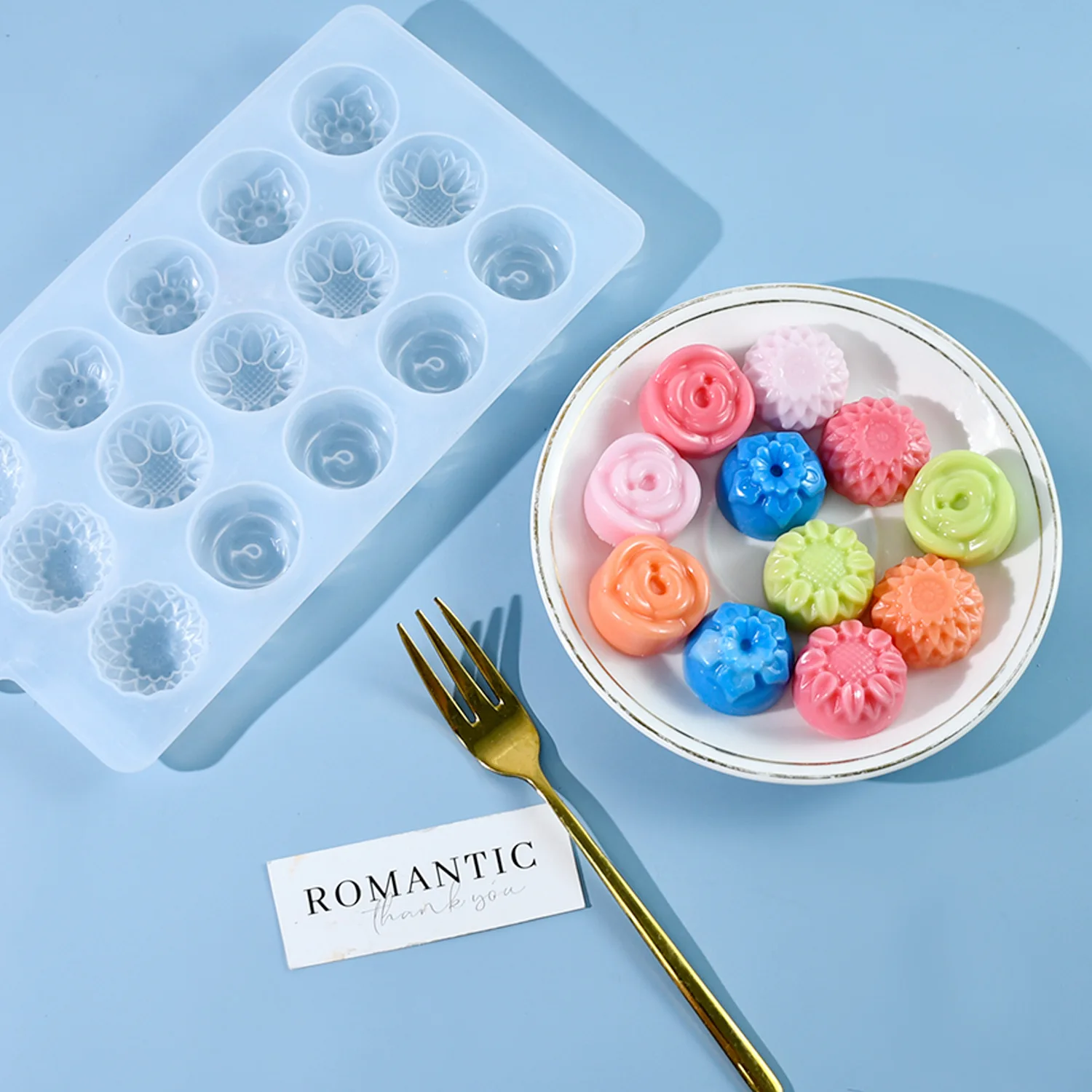 Wholesale Crystal Clear Epoxy Resin Kit 15 Holes Flower Cake Mold Resistant Chocolate Mold