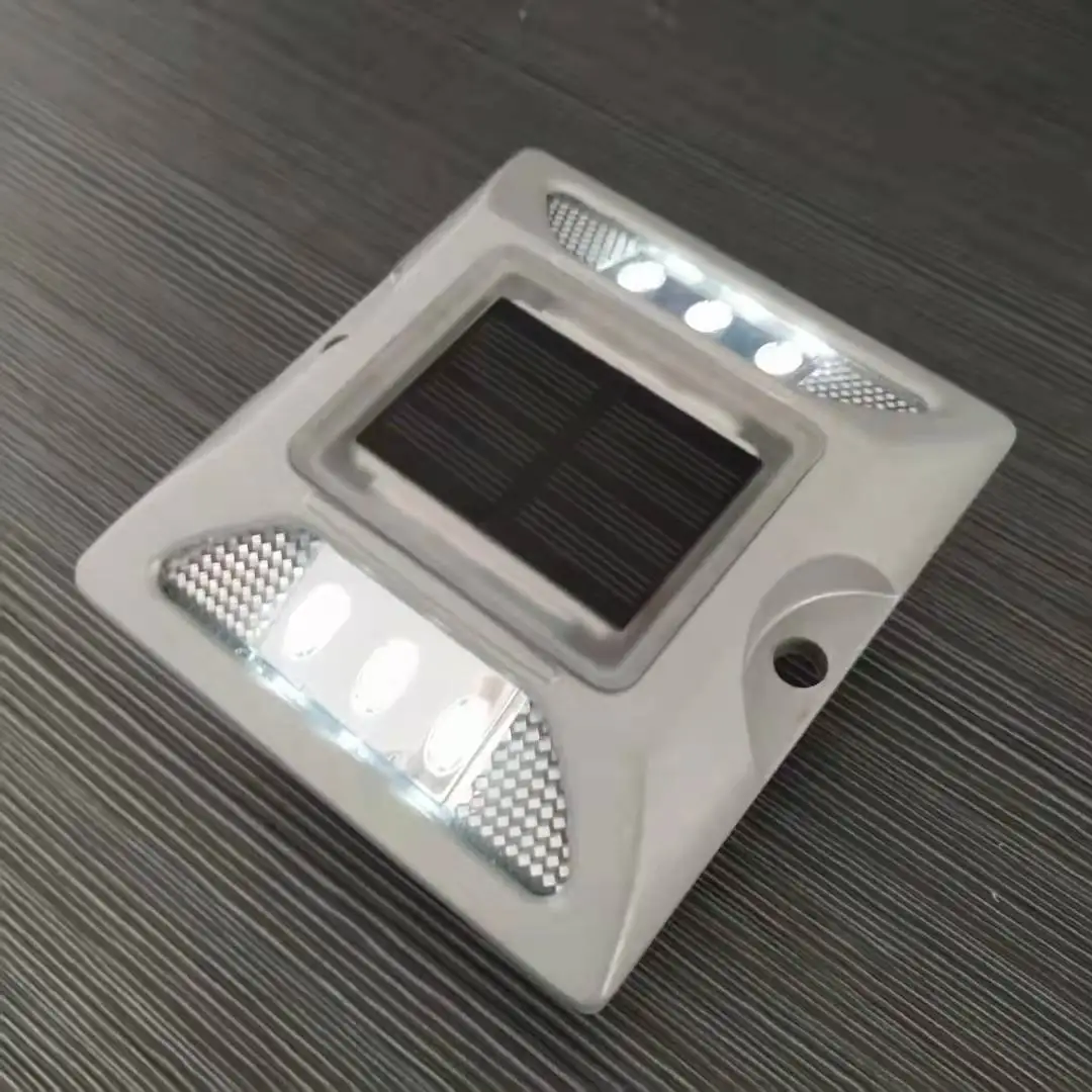 High Quality  Solar Flash Road Studs Cat eye