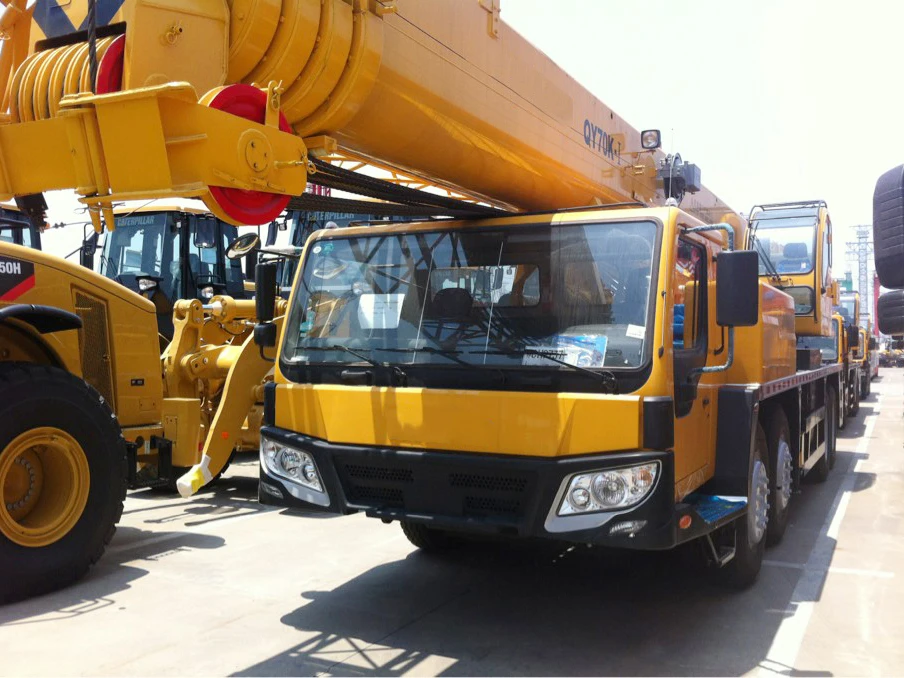 Most popular  200 ton all terrain crane QAY200 in stock