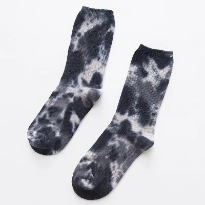 Wholesale high quality fashion OEM logo seamless 360 sublimated photo custom print printed socks for men women