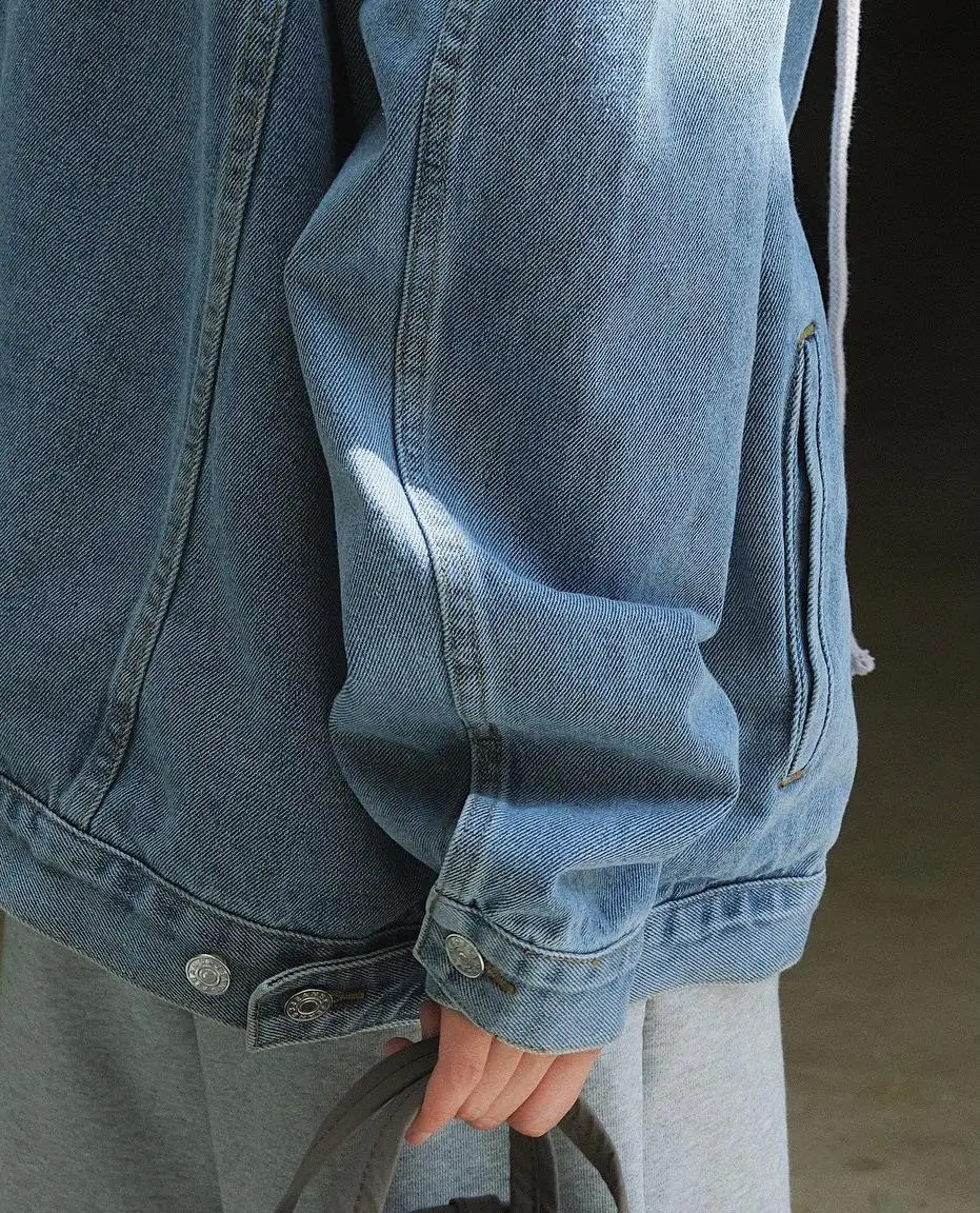 Women wholesale hot seller oversize style fashion lady spring summer jean jacket loose denim coat jackets