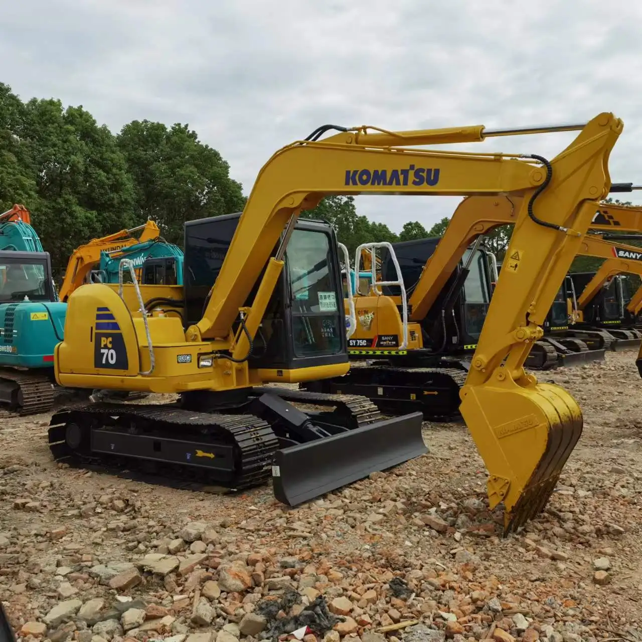 7Tone used Komatsu excavator PC70-8 pc210-7,PC200  komatsu backhoe pc70