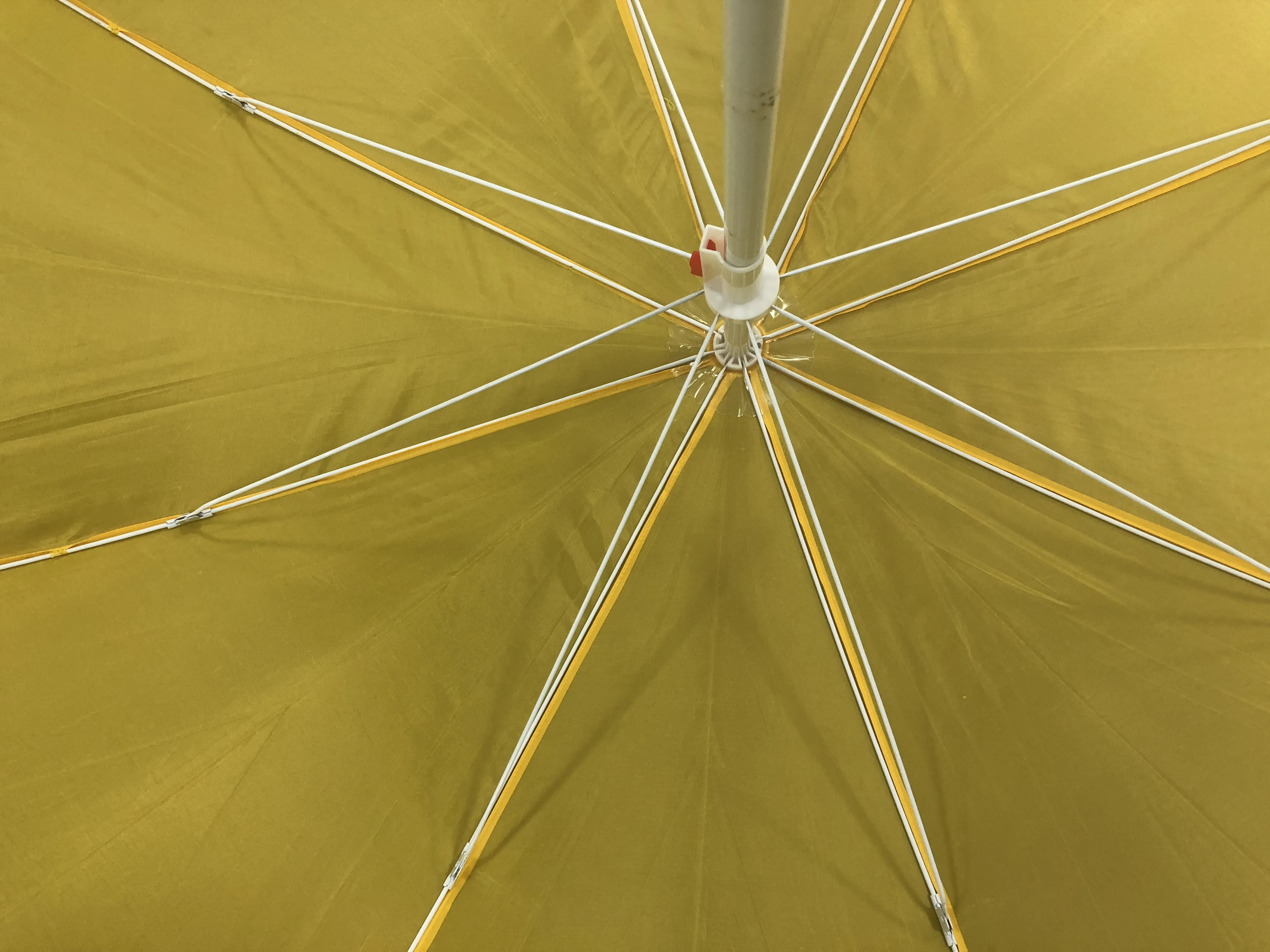 Portable 10 Fiberglass Rib UPF 50+ Sun Protection Polyester Steel Tilt Mechanism Manual Lift Beach Umbrella with Carry Bag