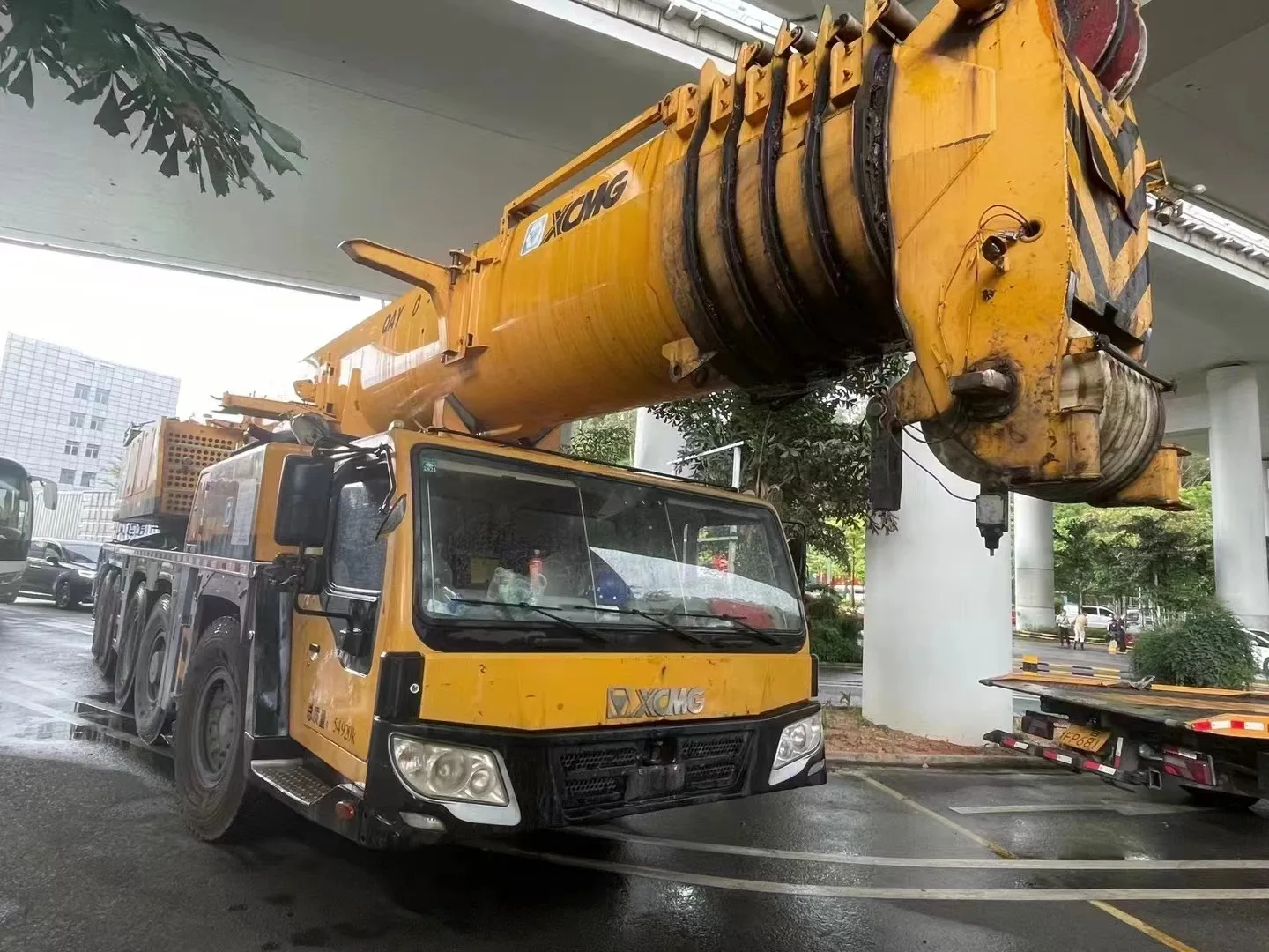 Подержанный автокран 180 тонн подъемный Подержанный XCMA QAY180 для горячей продажи