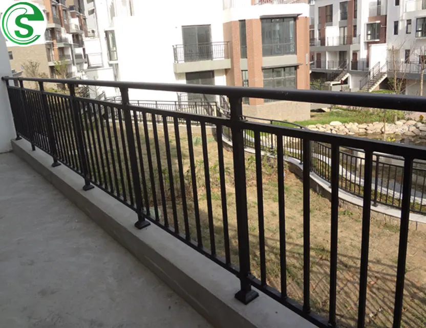 New Customized  Elegant Decorative Baluster Metal Handrail Design Cheap Balcony Stair Wrought Iron Railing