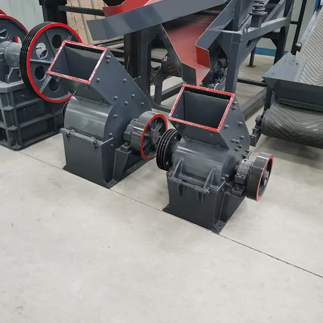 Low price stone powder hammer crusher diesel rock stone crusher 6 beaters mining hammer mill