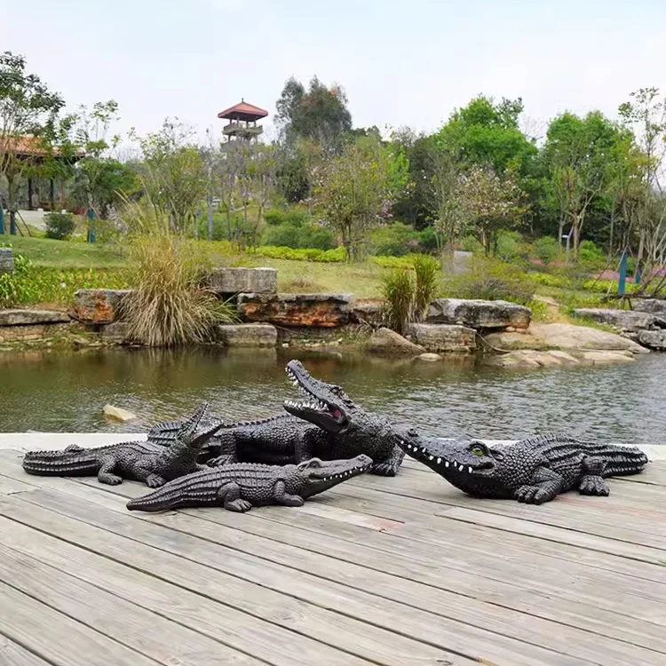 F030 Fiberglass crocodile sculpture crocodile statue outdoor large garden pool landscape decoration simulation animal ornaments