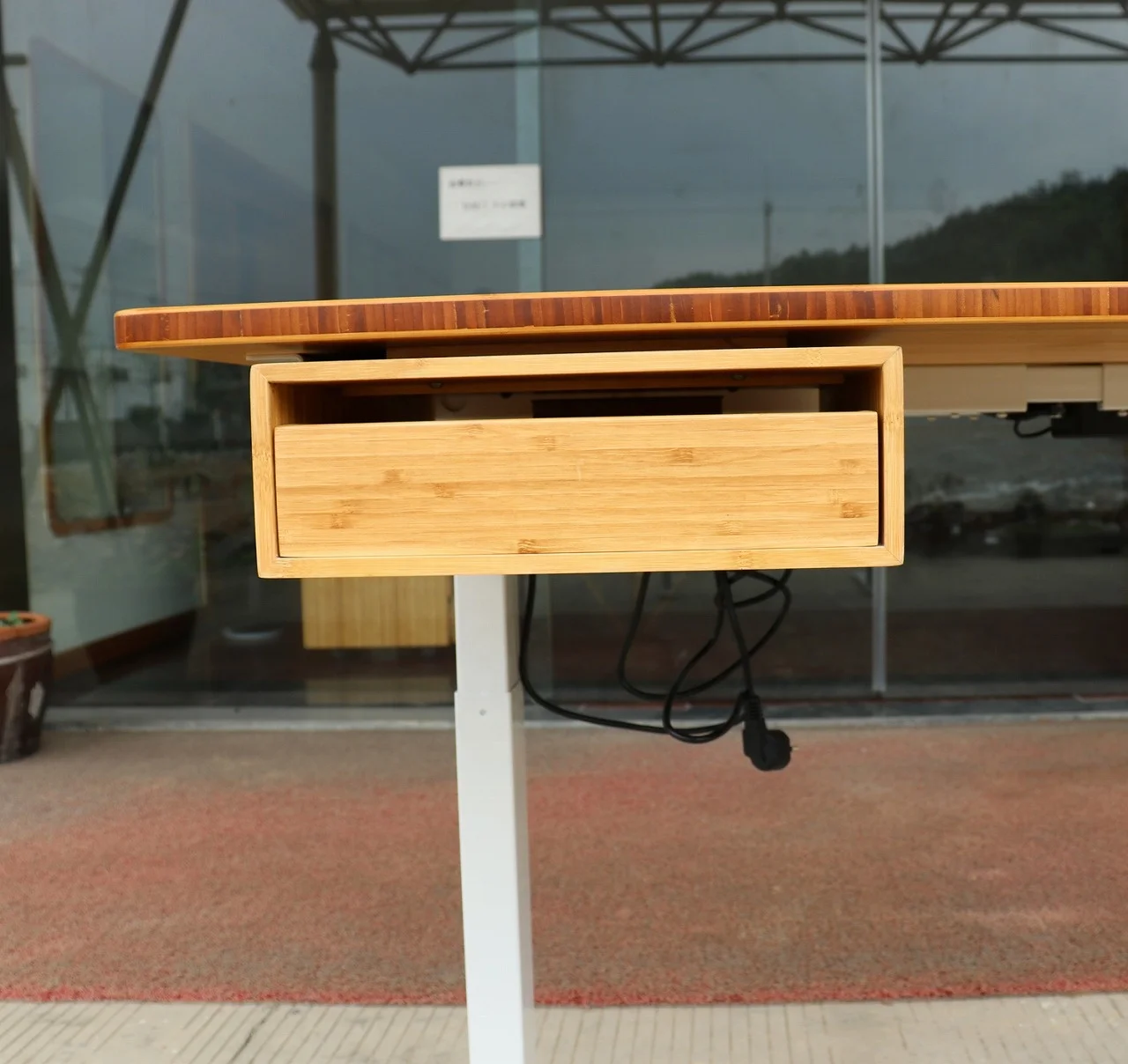 Modern Electric Height Adjustable staff Table Ergonomic Office Table Desk