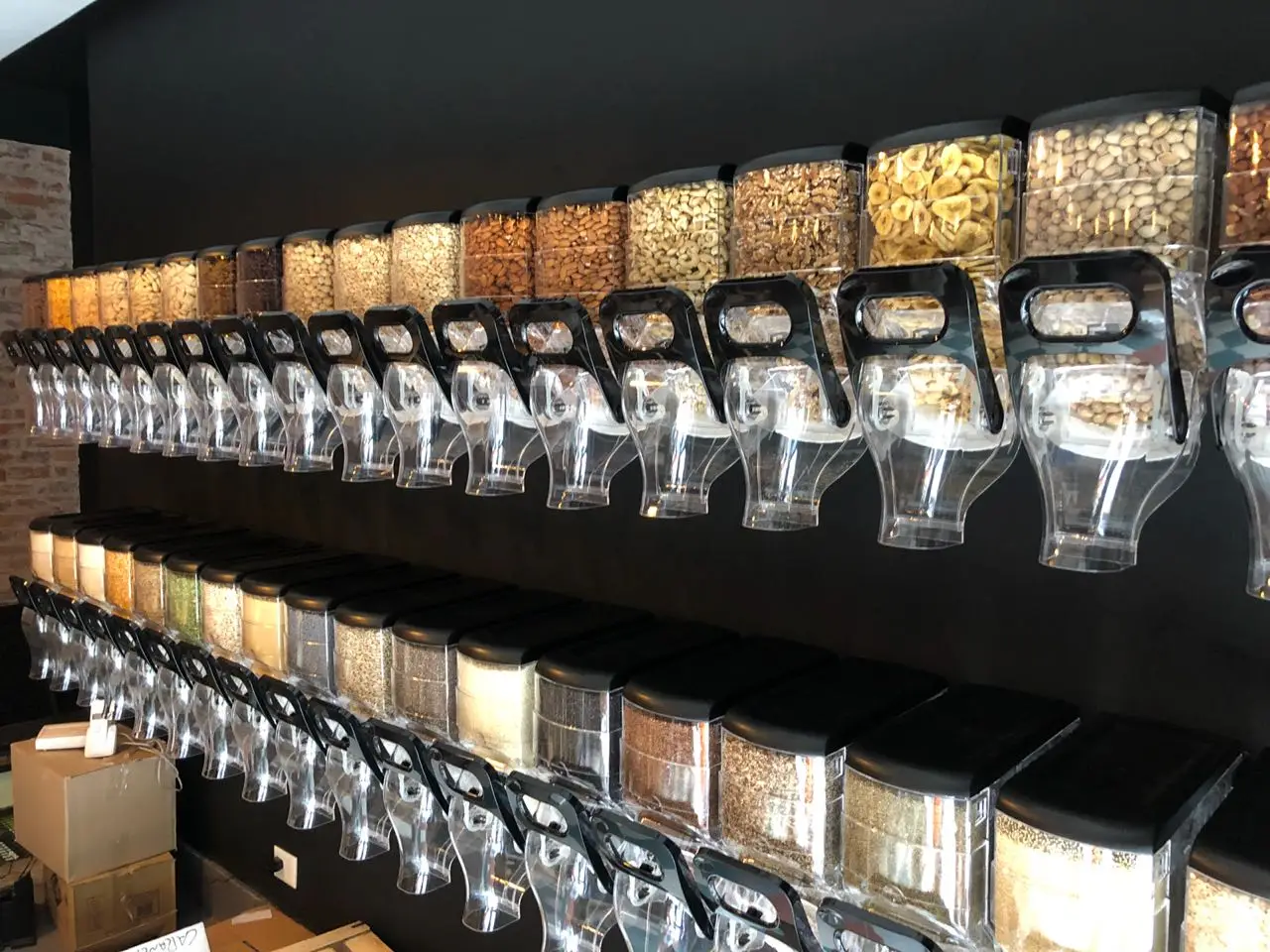 Ecobox food dispenser