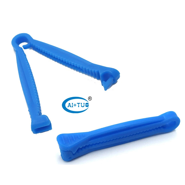 safe polymer material cord clamp for swine
